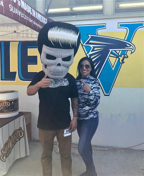 Ms.Sell 