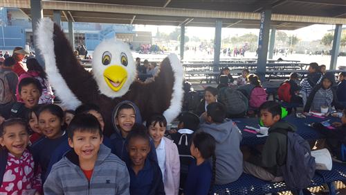 Ernie and students finishing their breakfast 